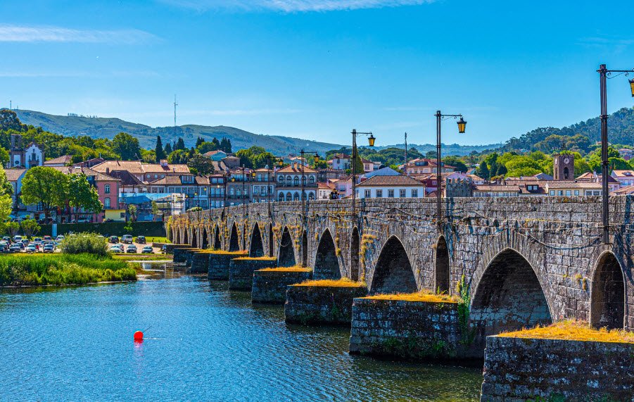 Medieval bridge Ponte de Lima, Portugal